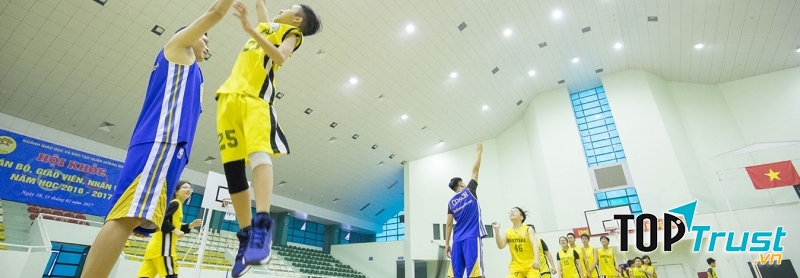 Lớp học bóng rổ của Trung tâm