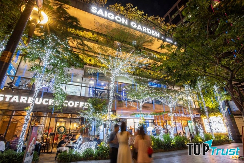 trung tâm thương mại Sài Gòn Garden.