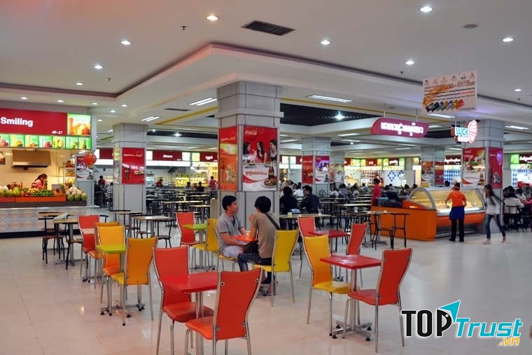 Bên trong sạch sẽ và sang trọng