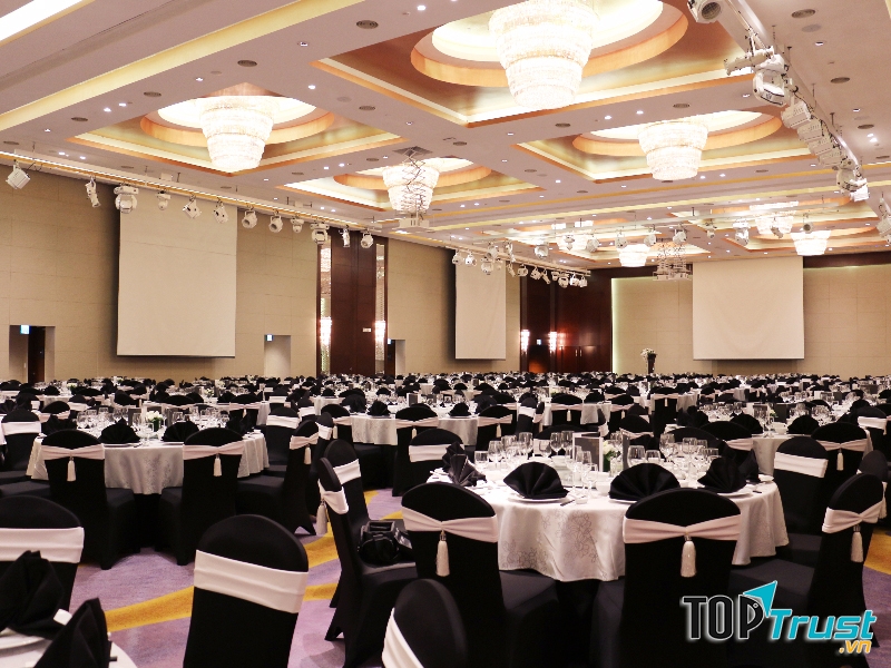 Không gian tiệc cưới hoàn hảo cho các cặp đôi.