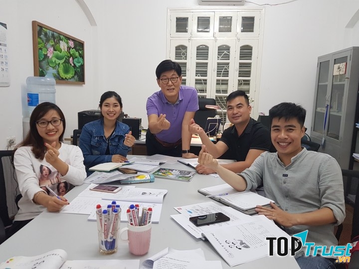 Trung tâm tiếng Hàn TOP