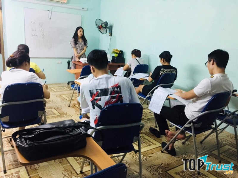 Lớp học tại trung tâm