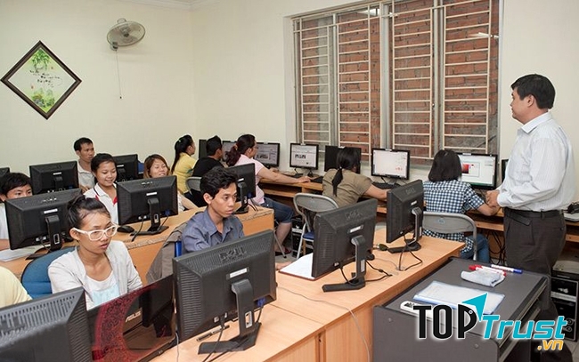 Trung tâm tin học Kiến Phúc