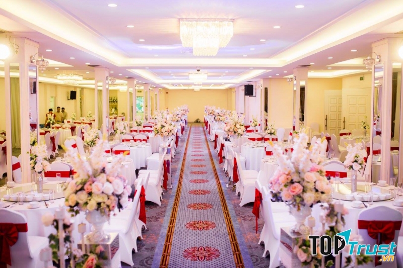 Trung tâm tổ chức Hội nghị sự kiện và Tiệc cưới Diamond Palace