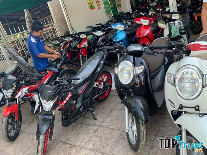 Trung tâm xe máy Nhịn