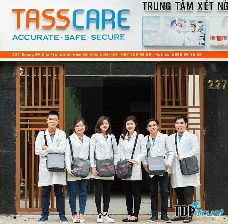 Đội ngũ nhân viên dịch vụ lấy máu tại nhà của Tass Care.