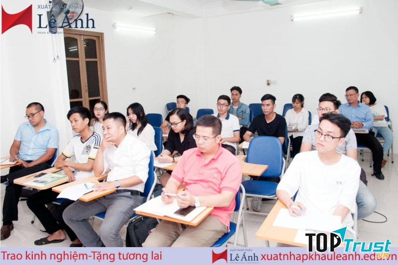 Trung tâm Xuất nhập khẩu Lê Ánh