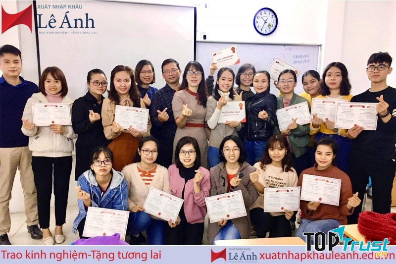 Trung tâm Xuất nhập khẩu Lê Ánh