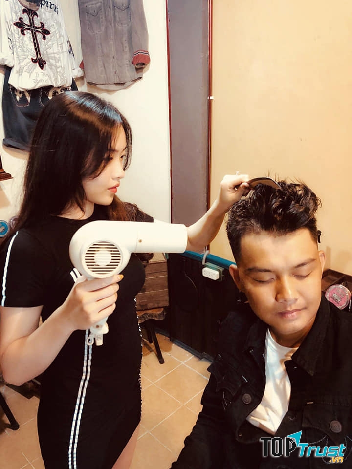 Trung Timber-Barber Shop