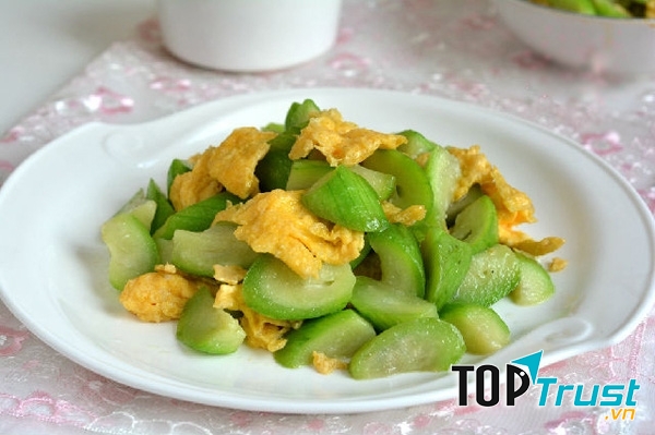 Trứng xào mướp