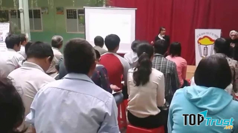 Một buổi hội thảo tại trường bồi dưỡng văn hóa Lý Tự Trọng