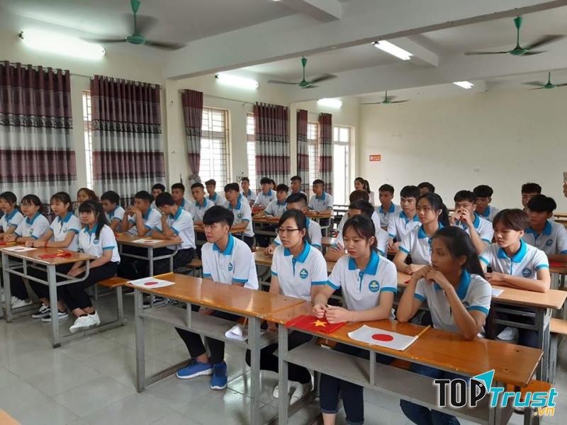TRƯỜNG CAO ĐẲNG KINH TẾ CÔNG NGHỆ HÀ NỘI