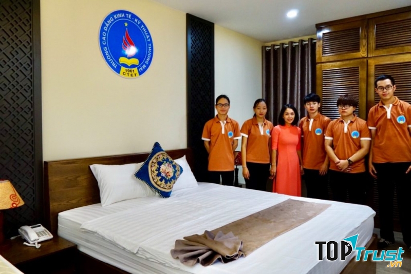 Trường Cao đẳng Kinh Tế – Kỹ Thuật Thương Mại