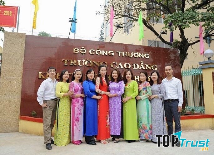 Trường Cao đẳng Kinh Tế – Kỹ Thuật Thương Mại