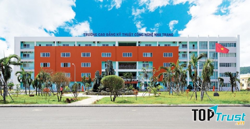 Trường Cao đẳng Kỹ Thuật Công Nghệ Nha Trang