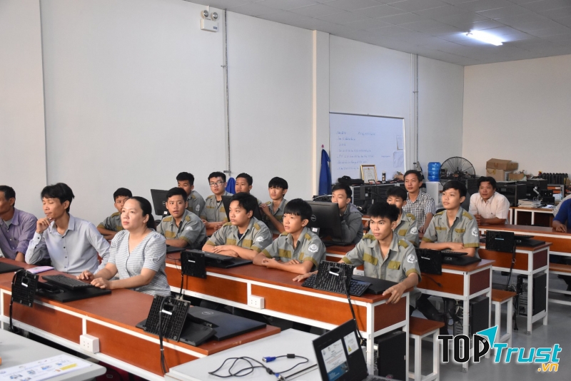 Trường Cao đẳng Kỹ Thuật Công Nghệ Nha Trang