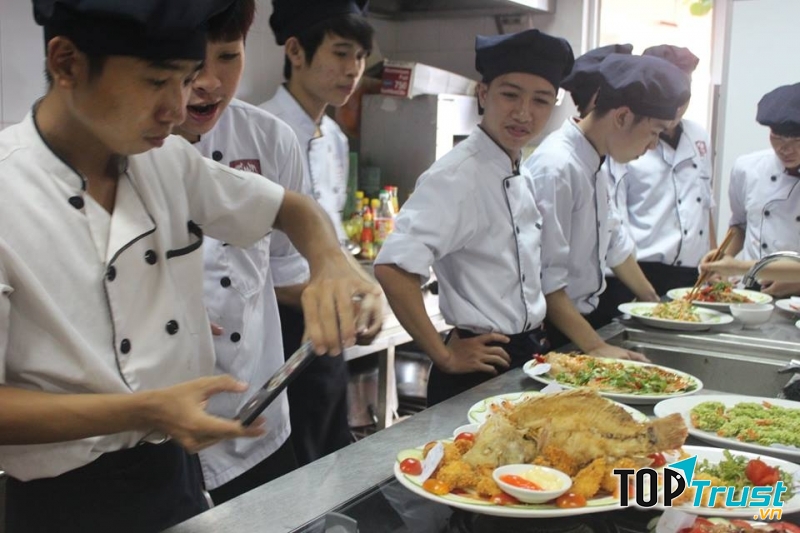 Trường cao đẳng nghề Việt Úc