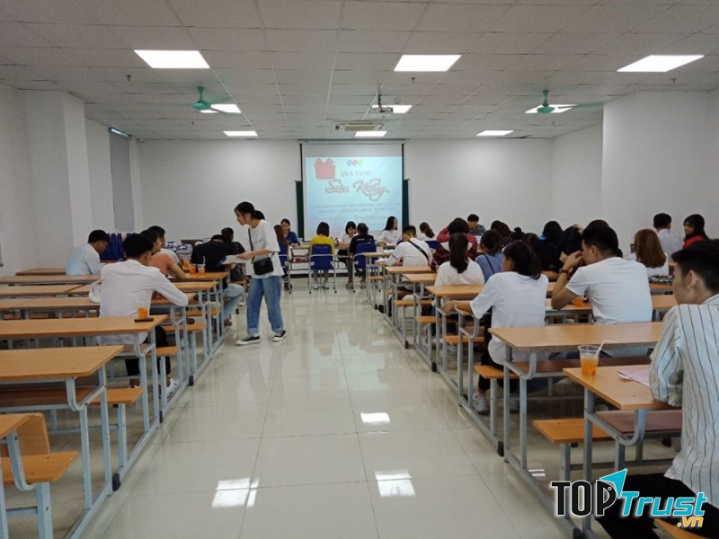 TRƯỜNG CAO ĐẲNG QUỐC TẾ HÀ NỘI