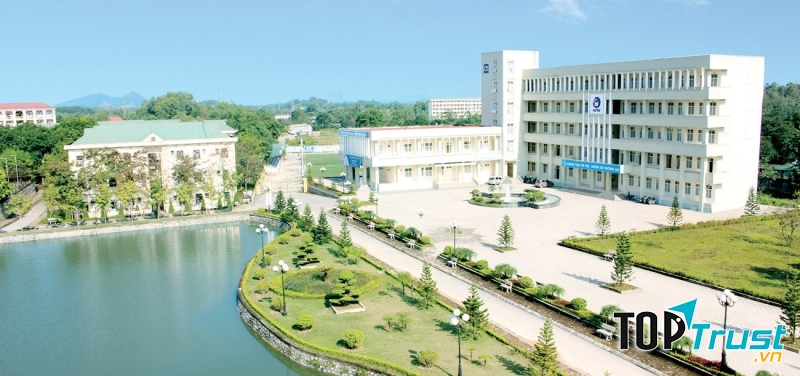 Khuôn viên trường Đại học Công nghệ thông tin