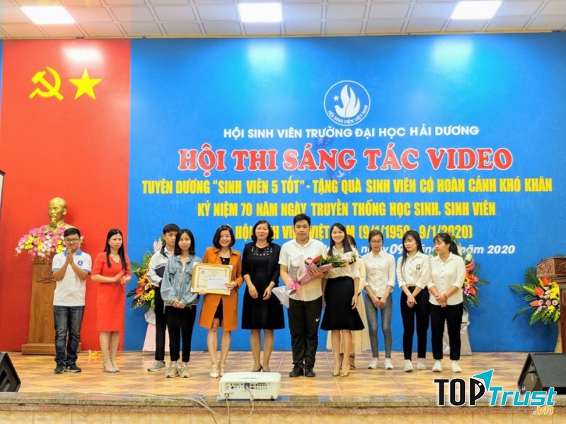 Hoạt động ngoại khóa của sinh viên Trường Đại Học Hải Dương