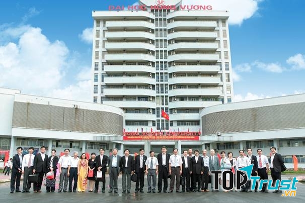 Trường đại học Hùng Vương TP.HCM
