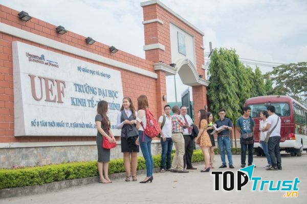 Trường Đại Học Kinh Tế Tài Chính