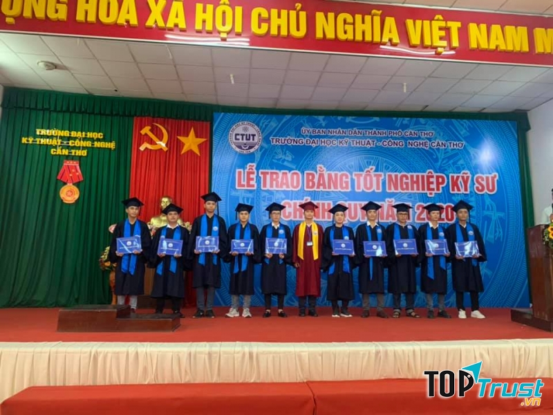 Trường Đại học Kỹ thuật - Công nghệ Cần Thơ
