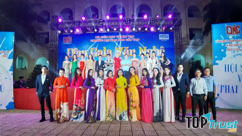 Trường Đại học Nam Cần Thơ