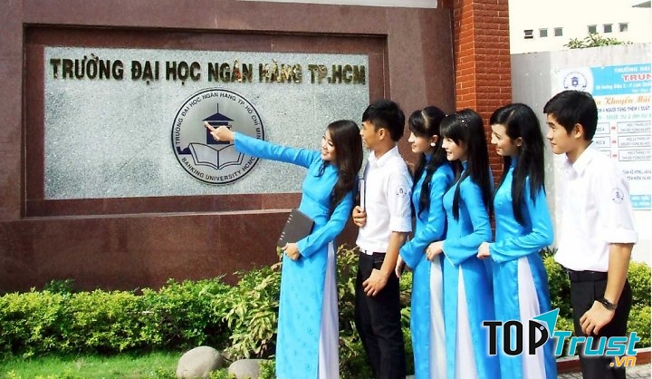 Trường Đại Học Ngân Hàng TP.HCM