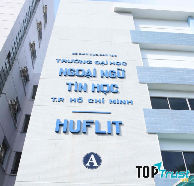 Trường đại học Ngoại Ngữ Tin Học tp.HCM