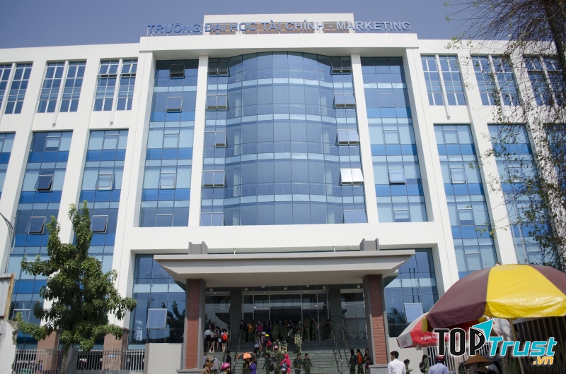Trường Đại học Tài chính - Marketing