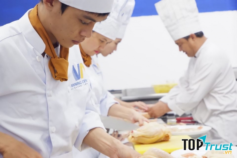 Trường Đào Tạo Nghề Du Lịch Âu Việt Á