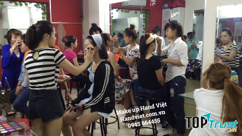 Trường Đào tạo và dạy nghề Hand Việt