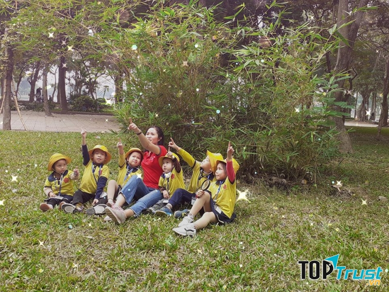 Trường mầm non Hoa Ban Trắng