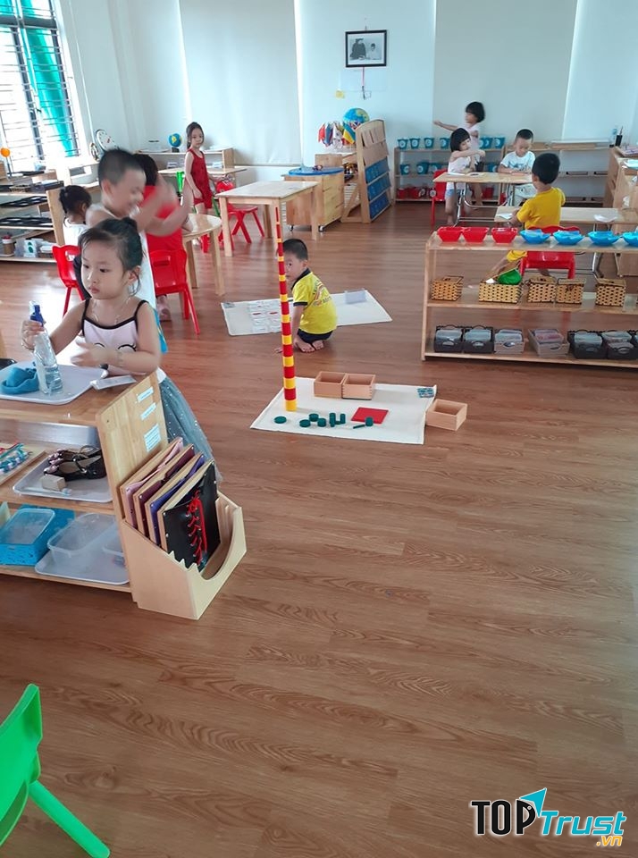 Trường mầm non Hoa Ban Trắng