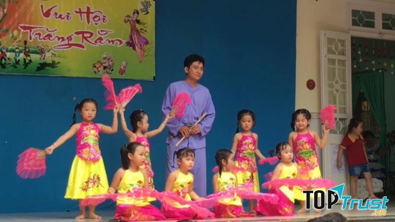 Chương trình giáo dục tại Trường mầm non Hoa Dừa được các chuyên gia thiết kế và phát triển tạo cơ hội cho trẻ phát huy tối ưu những khả năng tiềm ẩn
