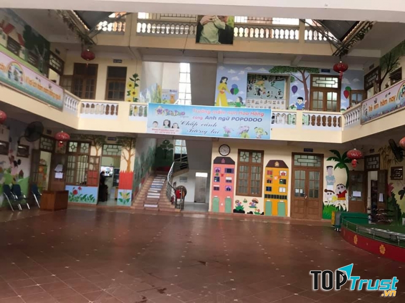 Trường mầm non Hoa Hồng