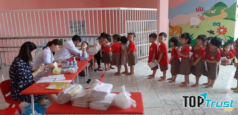 Trường mầm non Hoa Hồng