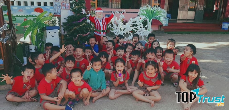 Trường mầm non Hoa Hồng