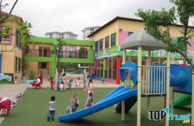 Trường mầm non Hoa Sữa