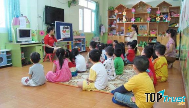 Trường mầm non Mái nhà xanh