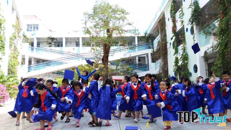 Trẻ em là những mầm non tương lai của đất nước