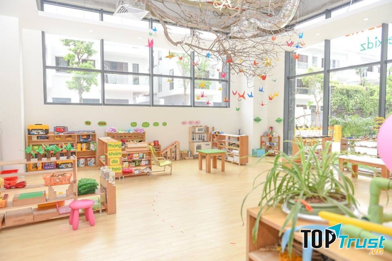 Trường mầm non Montessori Sunrise Kidz (IMSK)