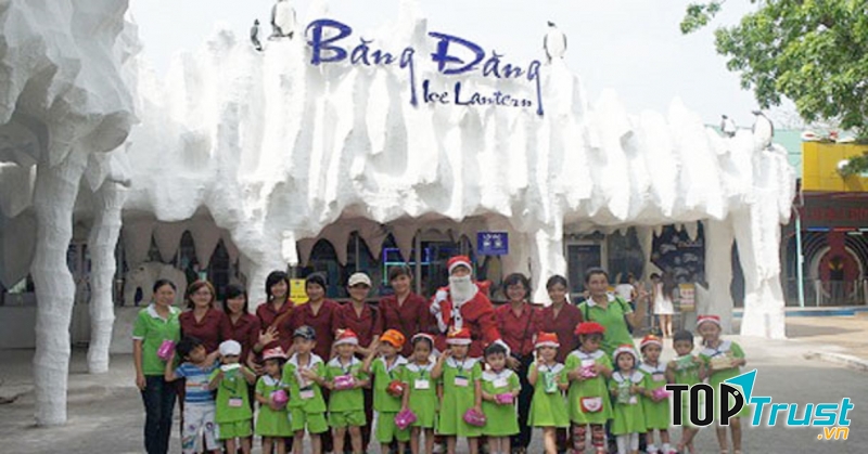 Nhà trường thường xuyên tổ chức các hoạt động vui chơi, tham quan dã ngoại