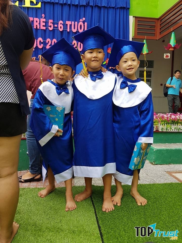 Trường Mầm Non Nắng Hồng