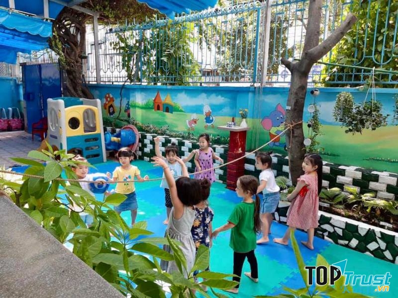 Trường mầm non Ngôi Nhà Nhỏ