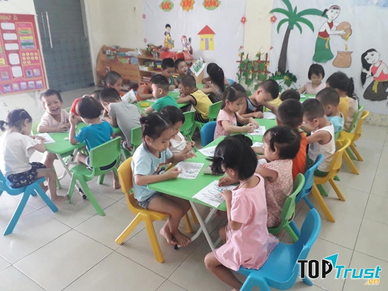 Dụng cụ học tập, đồ chơi cho cá nhân và tập thể hiện đại, phong phú, chất lượng cao đảm bảo an toàn cho trẻ