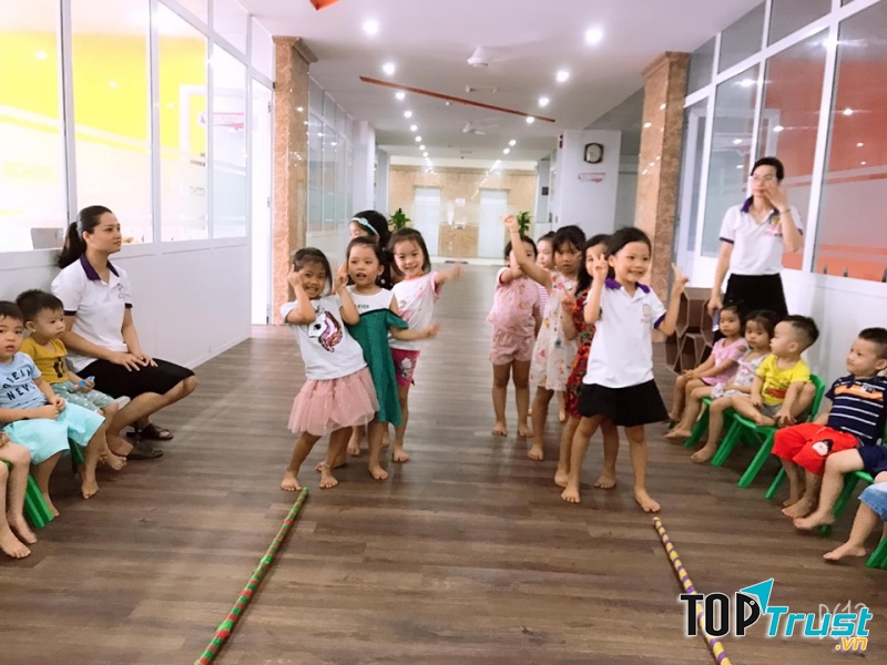 Đội ngũ giáo viên mầm non A Plus là đội ngũ giáo viên chuyên nghiệp, năng động, trách nhiệm, hết mình đối với công việc giáo dục trẻ của mình
