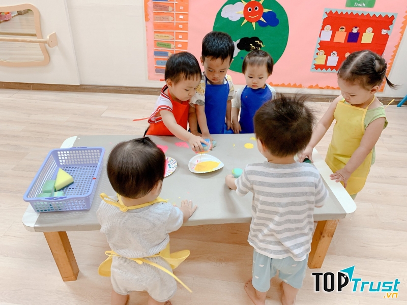 Trường mầm non Song Ngữ Hooray