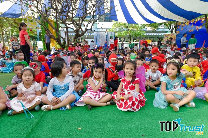 Trường có đội ngũ giáo viên có kinh nghiệm 100%, yêu nghề, yêu trẻ